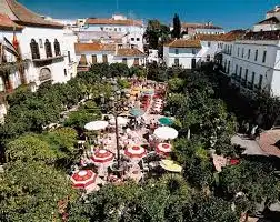 Vista exterior de Estudio en venta en Marbella con Amueblado y Piscina comunitaria