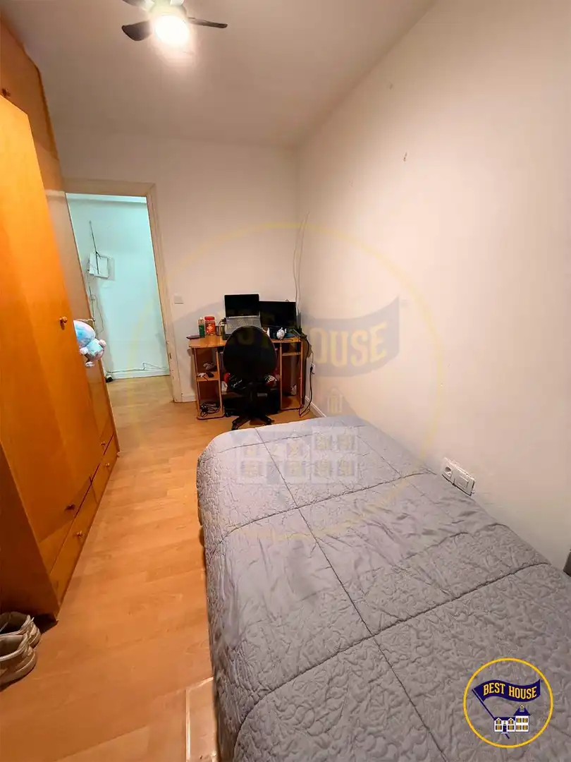 Piso en venta en RAMON Y CAJAL, Centro