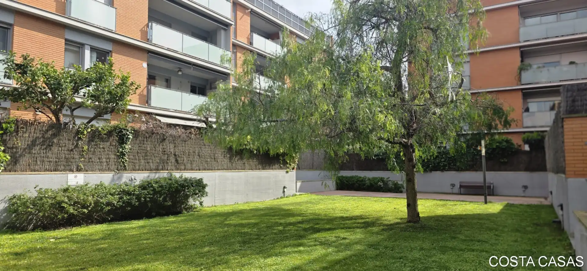 Garden of Duplexes for sale in Castelldefels  with Air Conditioner, Heating and Parquet flooring
