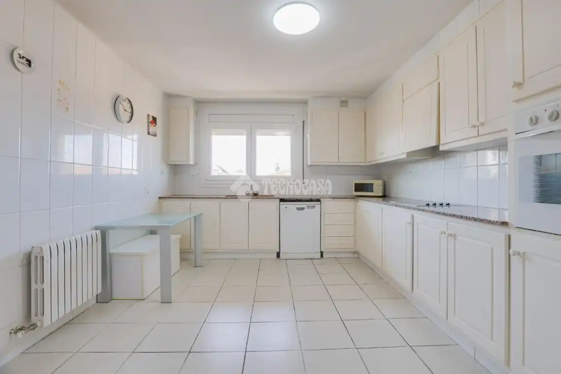 Kitchen of Flat for sale in Granollers  with Heating and Balcony