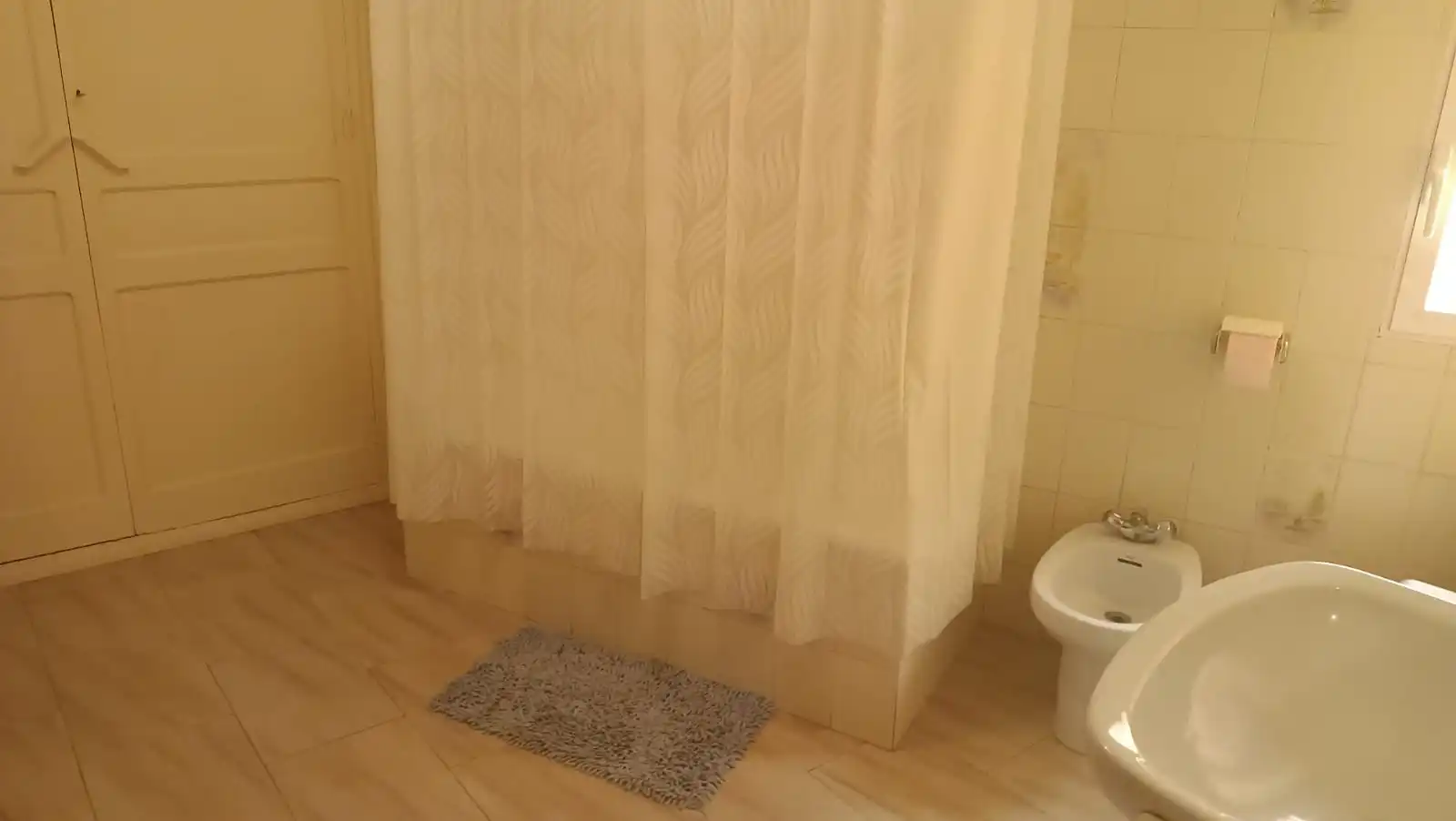 Bany de Casa adosada en venda en Flix amb Aire condicionat, Calefacció i Terrassa