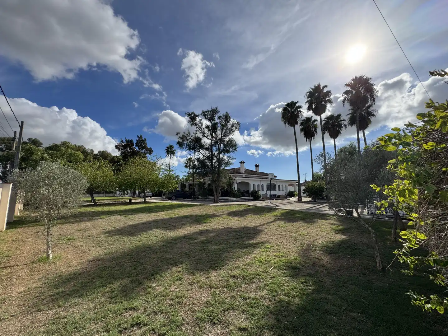 Vista exterior de Casa o xalet en venda en El Puerto de Santa María amb Jardí privat, Terrassa i Piscina