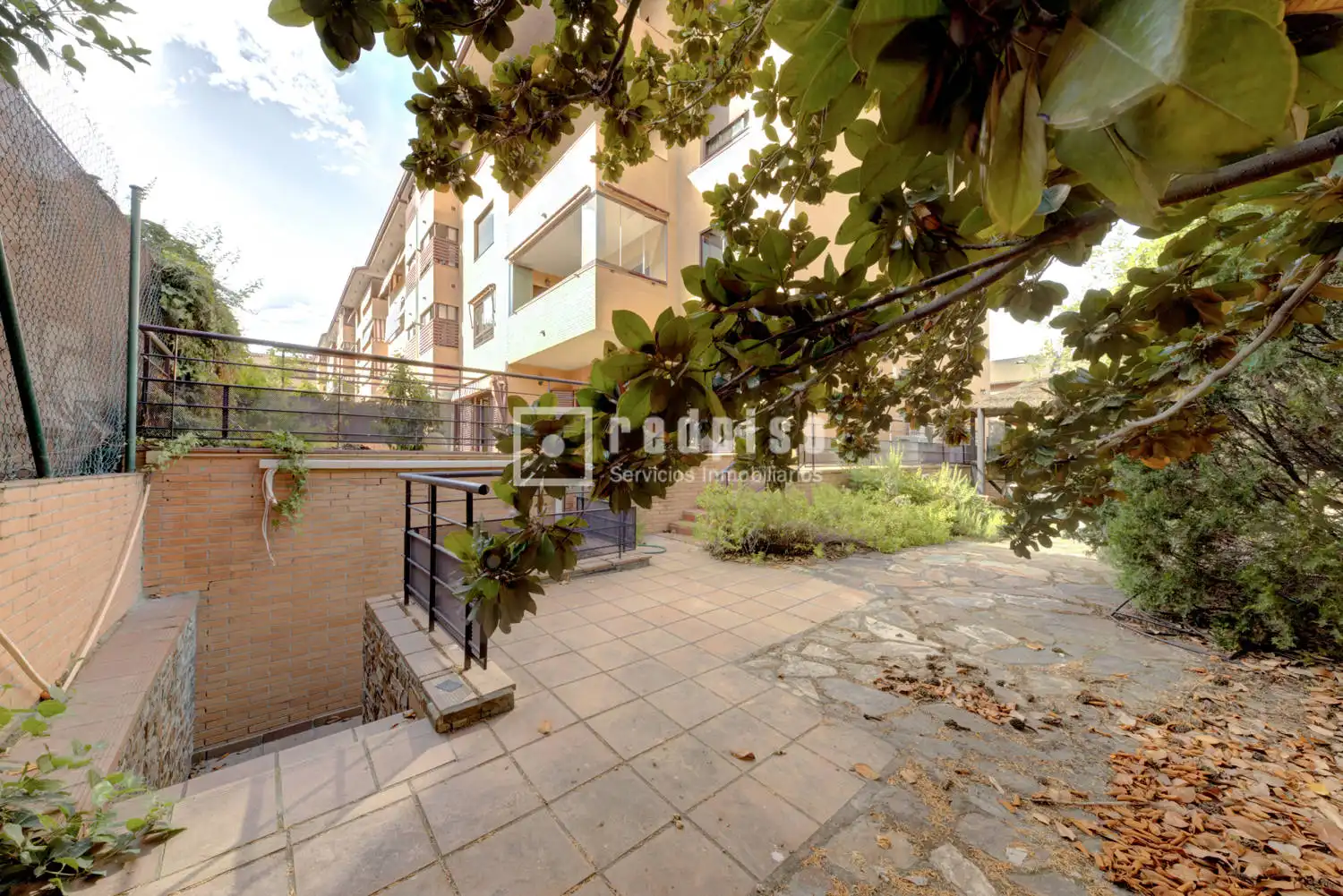 Jardín de Piso en venta en Boadilla del Monte con Aire acondicionado, Calefacción y Terraza