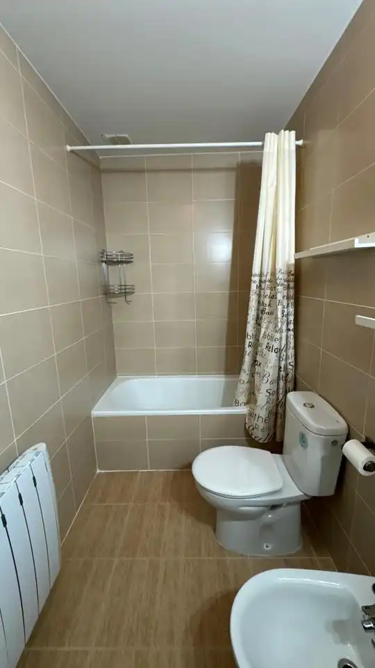 Baño de Dúplex en venta en Torrejón del Rey con Calefacción, Amueblado y Piscina comunitaria