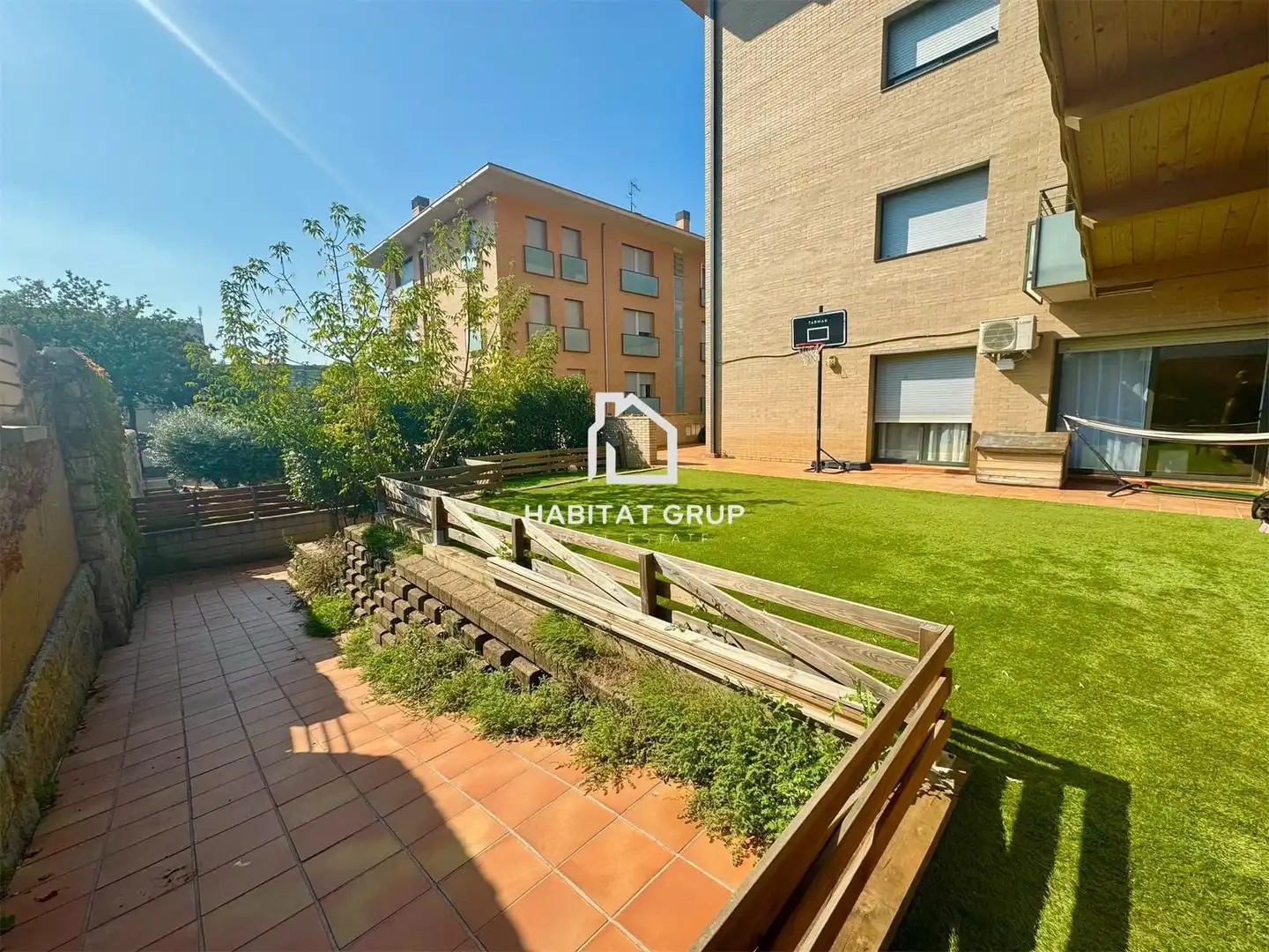 Jardín de Piso en venta en Girona con Aire acondicionado, Calefacción y Jardín privado