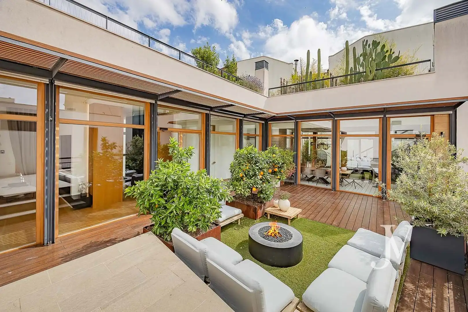 Terraza de Ático en venta en Madrid con Aire acondicionado, Calefacción y Jardín privado