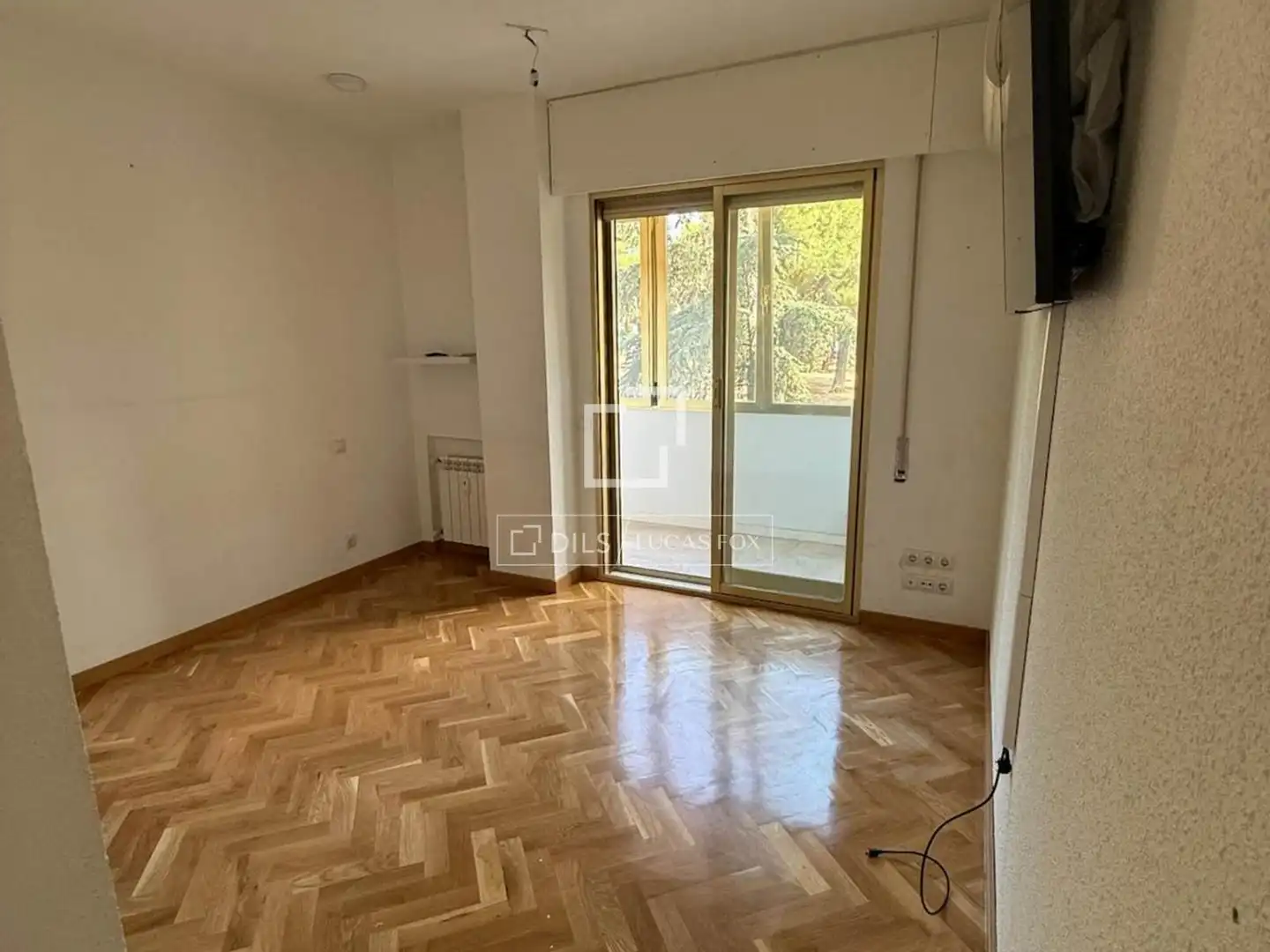 Bedroom of Flat for rent in Madrid  with Air Conditioner, Heating and Private garden