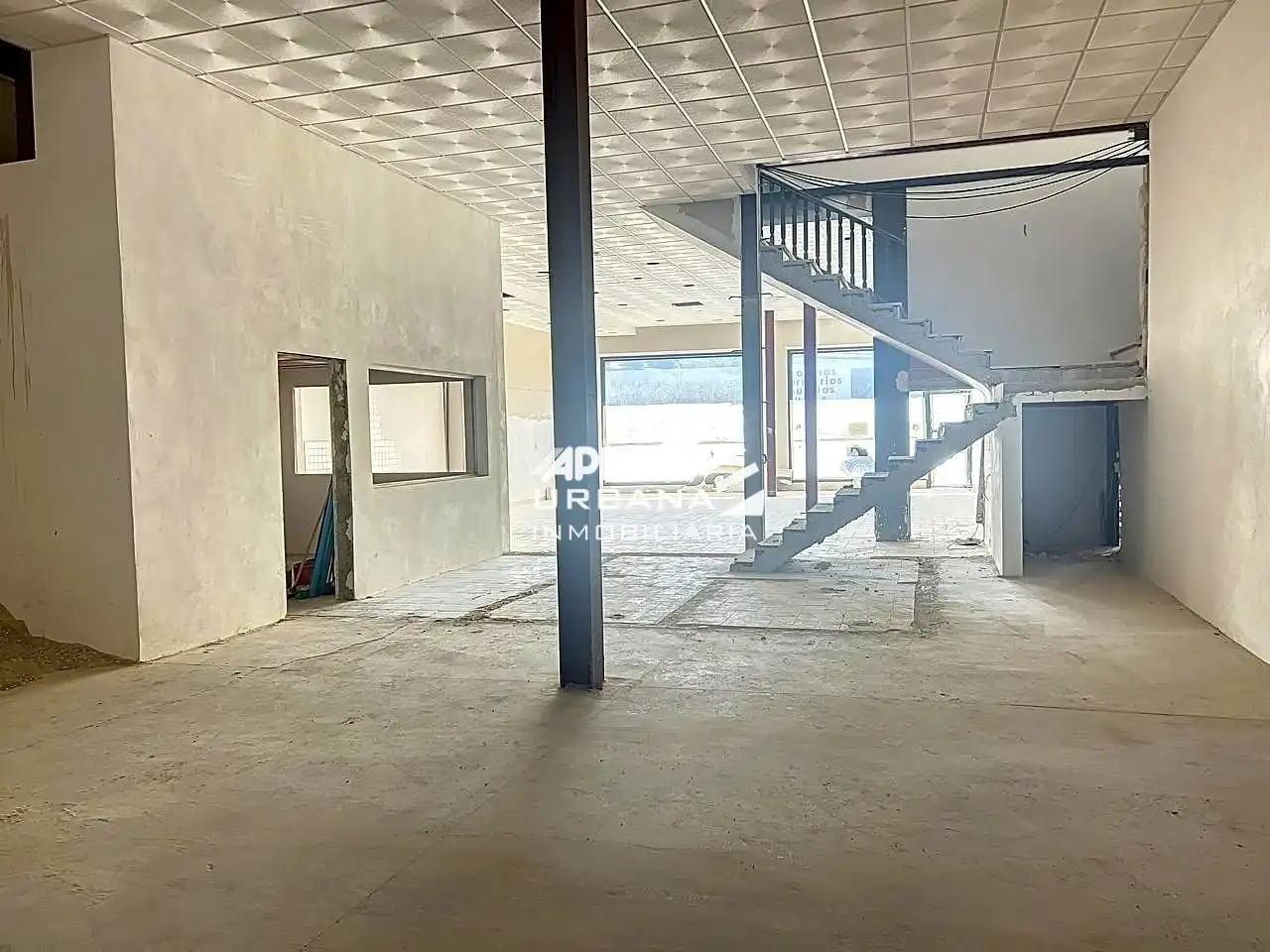 Nau industrial de lloguer en Lucena