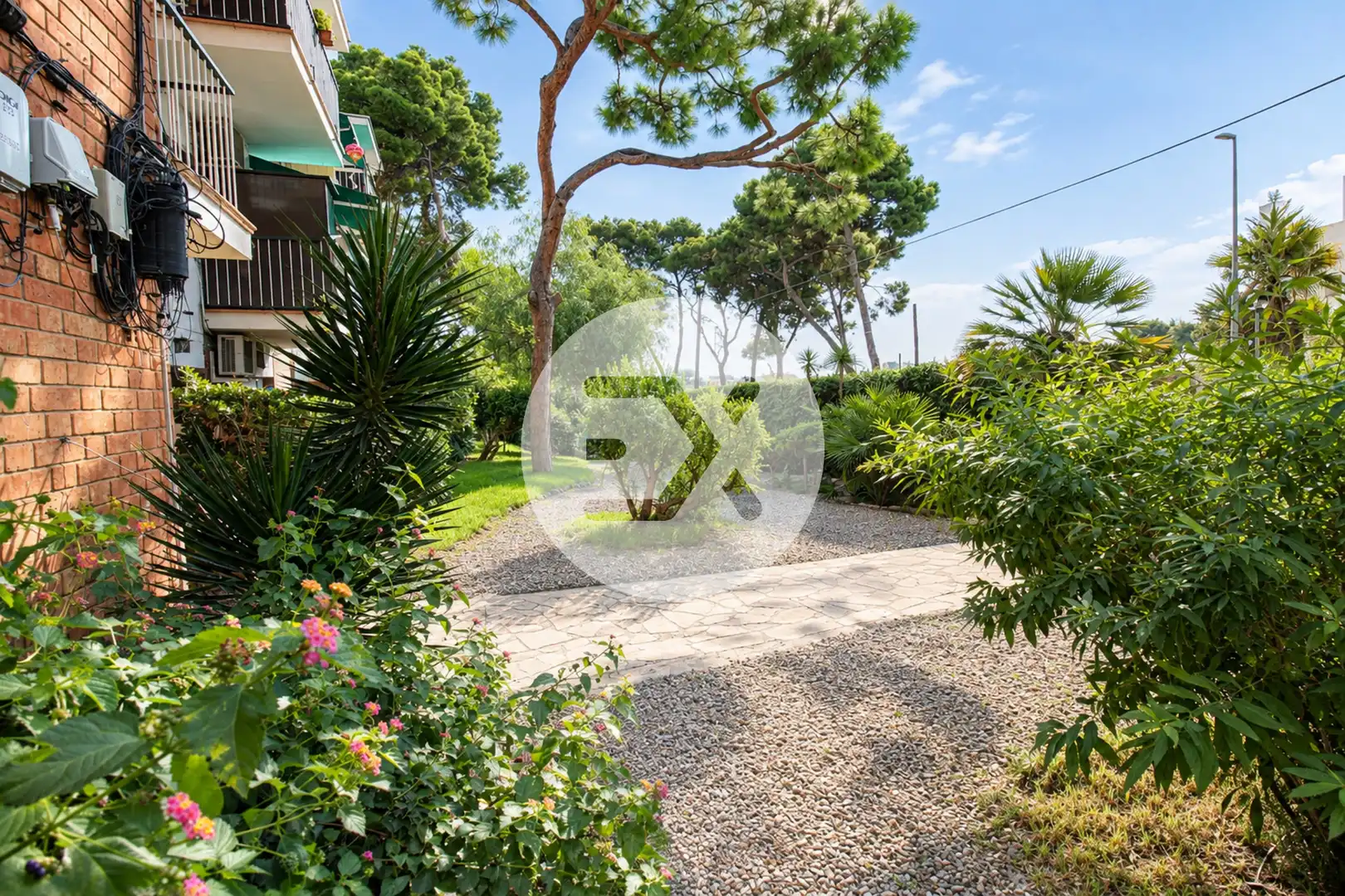 Jardín de Planta baja en venta en Bellamar