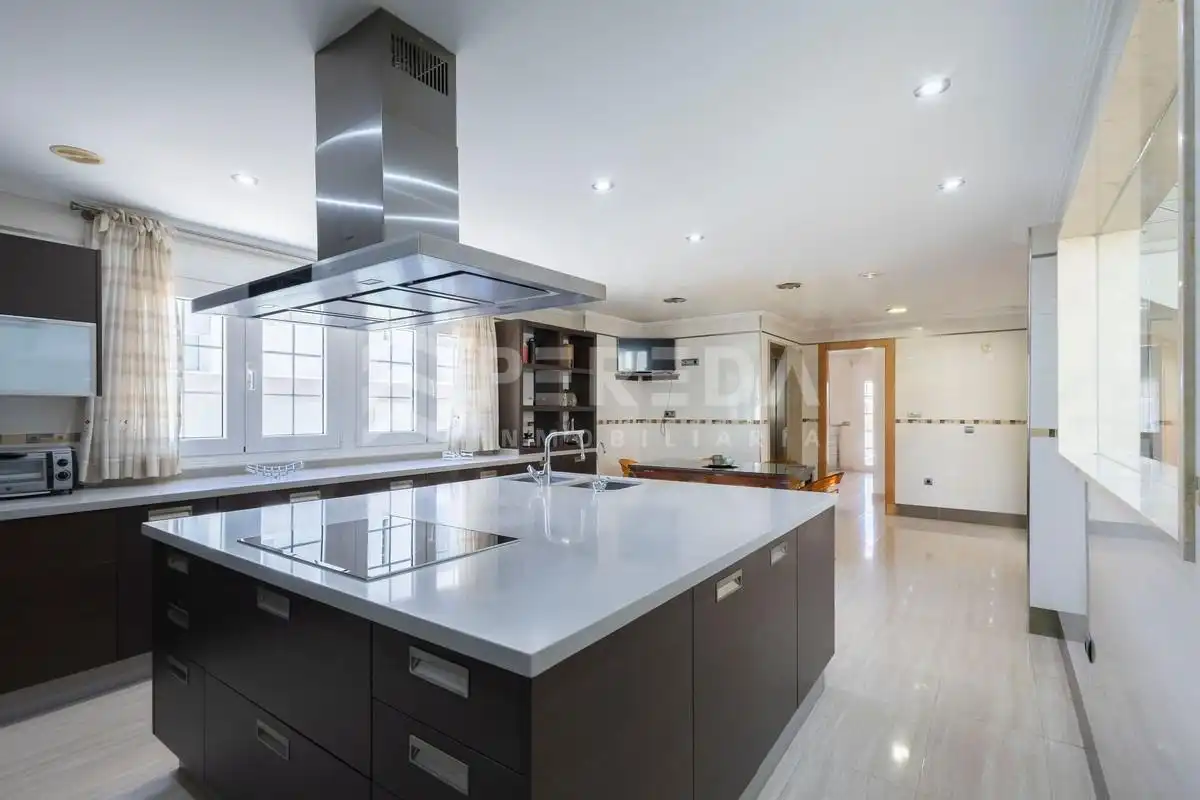 Cocina de Casa o chalet en venta en Roquetas de Mar con Aire acondicionado, Jardín privado y Piscina