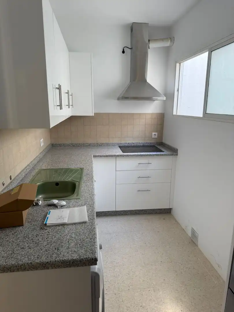 Kitchen of Flat for rent in Carmona  with Air Conditioner and Balcony