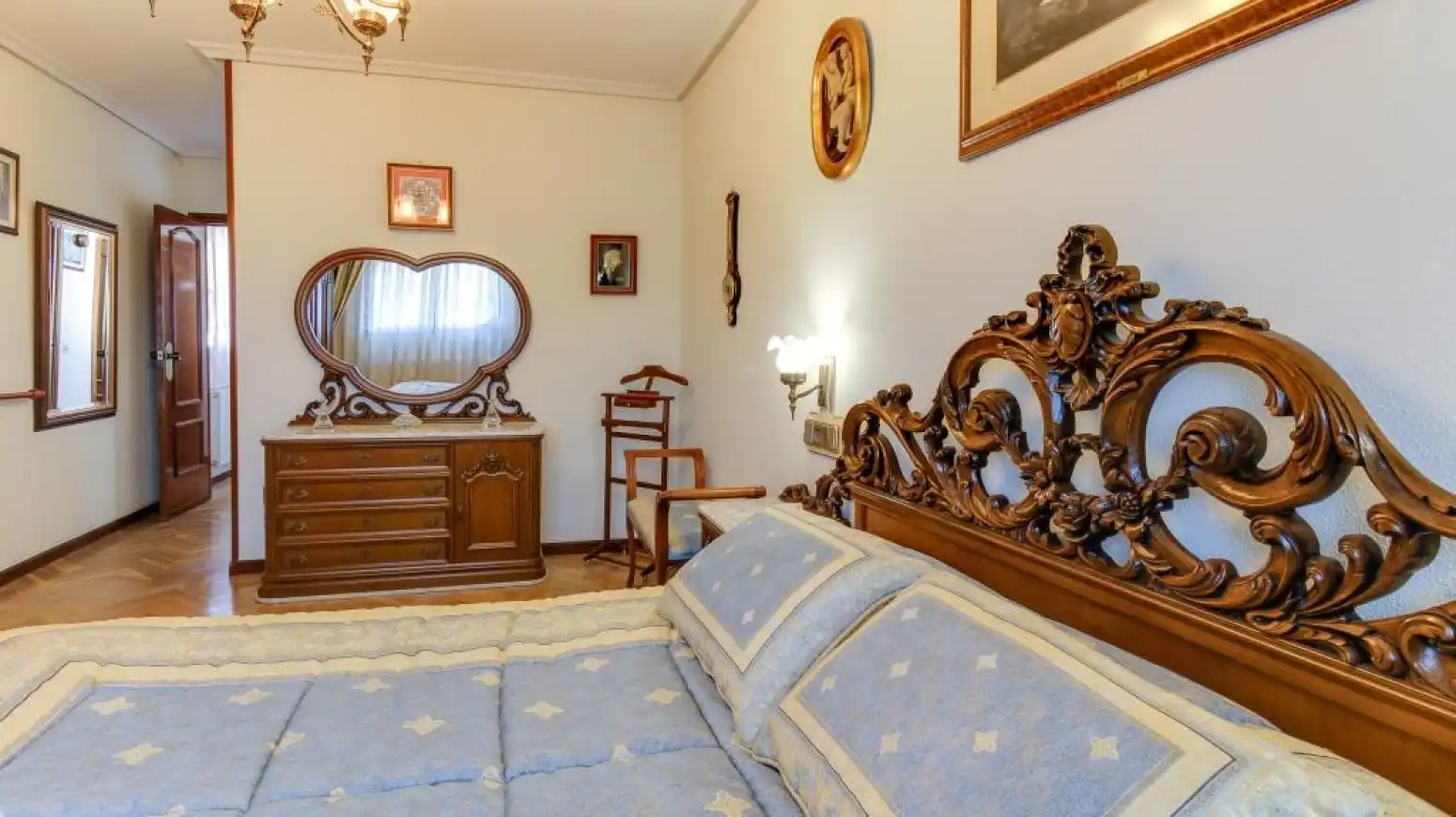 Habitación de Casa adosada en venta en Salamanca con Calefacción, Jardín privado y Parquet
