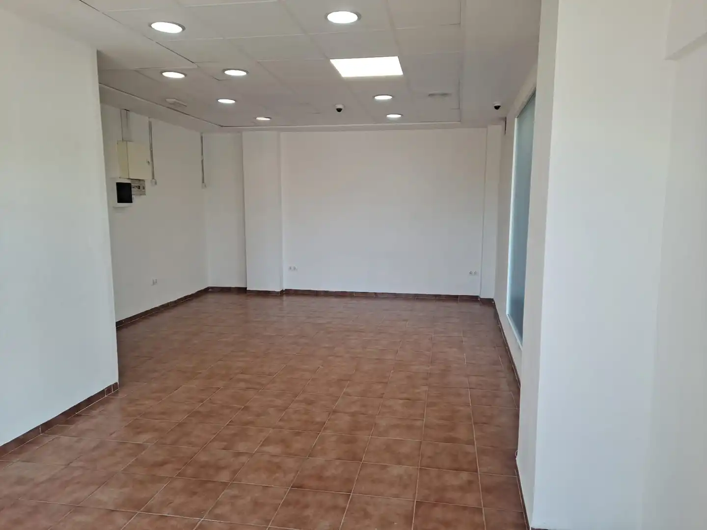 Local de alquiler en Alzira con Alarma