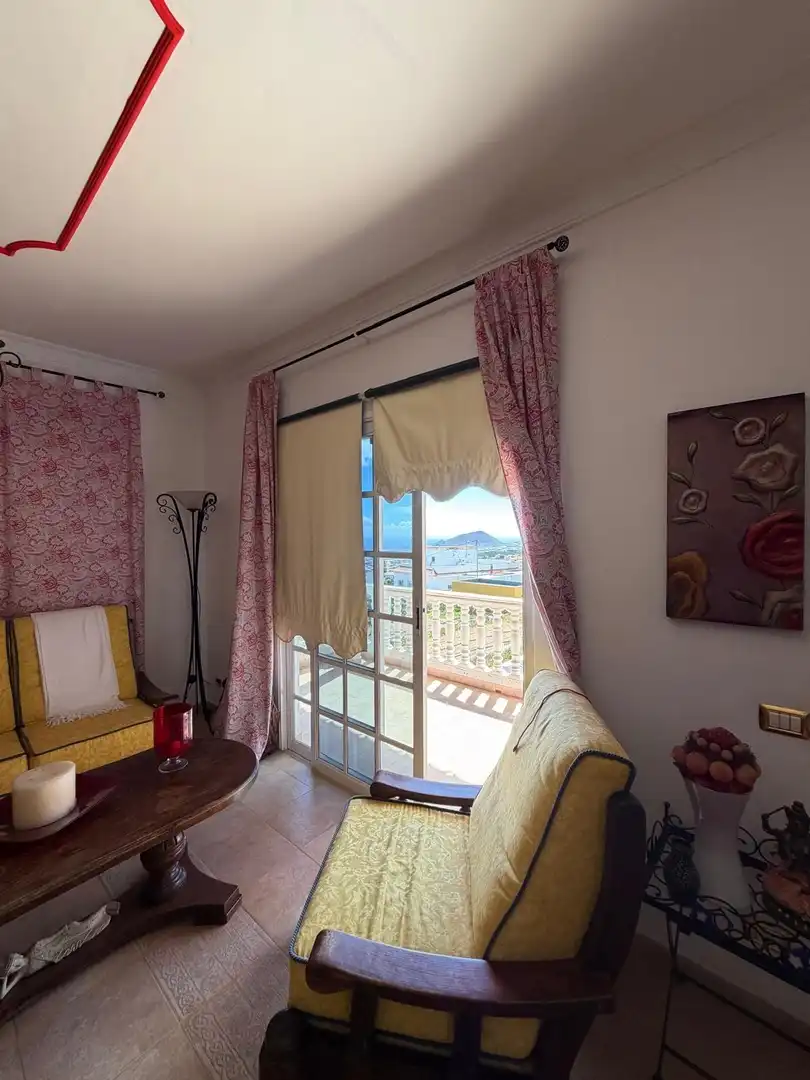 Dormitori de Casa o xalet en venda en Candelaria amb Jardí privat, Terrassa i Balcó