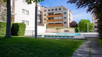 Swimming pool of Flat for sale in  Lleida Capital