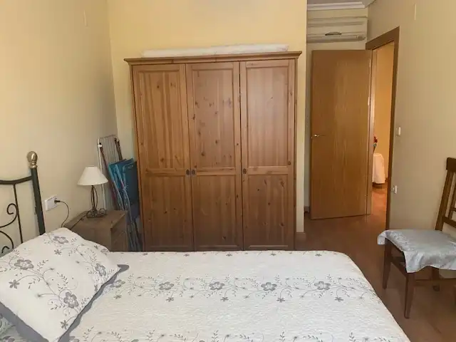 Habitación de Piso de alquiler en Puertollano con Aire acondicionado, Calefacción y Amueblado