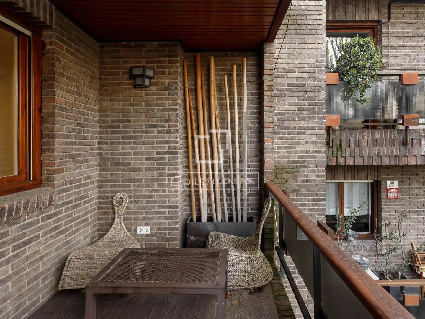 Balcony of Attic for rent in Madrid  with Air Conditioner, Heating and Private garden