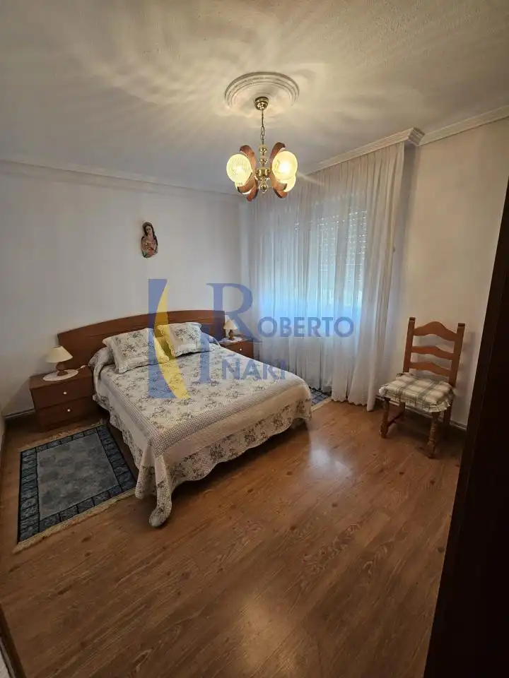 Schlafzimmer von Wohnung zum Verkauf in Valencia de Don Juan mit Heizung und Möbliert