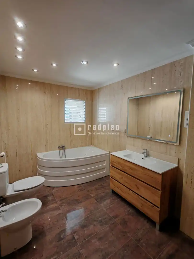 Bany de Casa o xalet en venda en Las Torres de Cotillas amb Aire condicionat, Jardí privat i Piscina