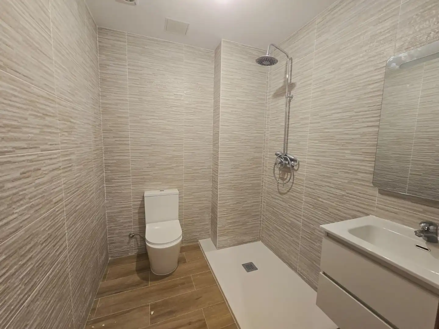 Baño de Piso en venta en Reus con Aire acondicionado y Horno