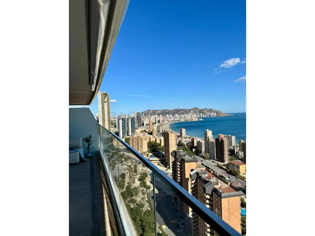 Vista exterior de Piso en venta en Benidorm