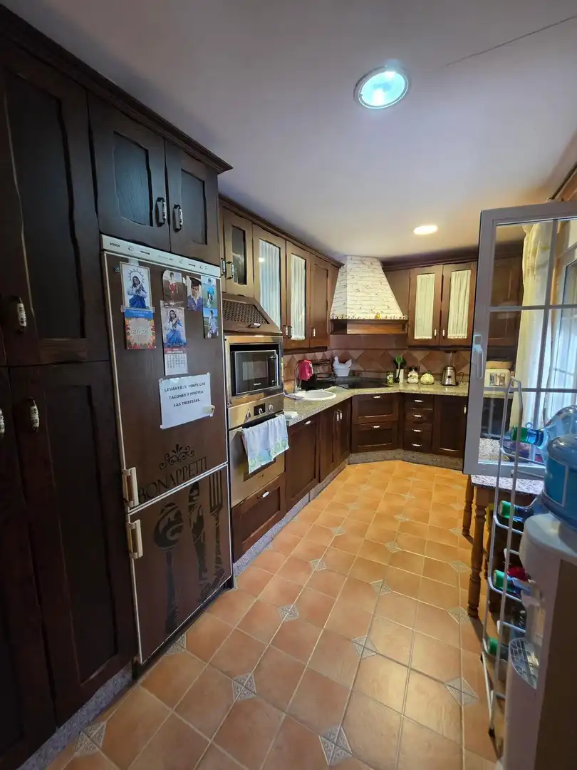 Cocina de Casa adosada en venta en La Victoria con Aire acondicionado, Calefacción y Jardín privado