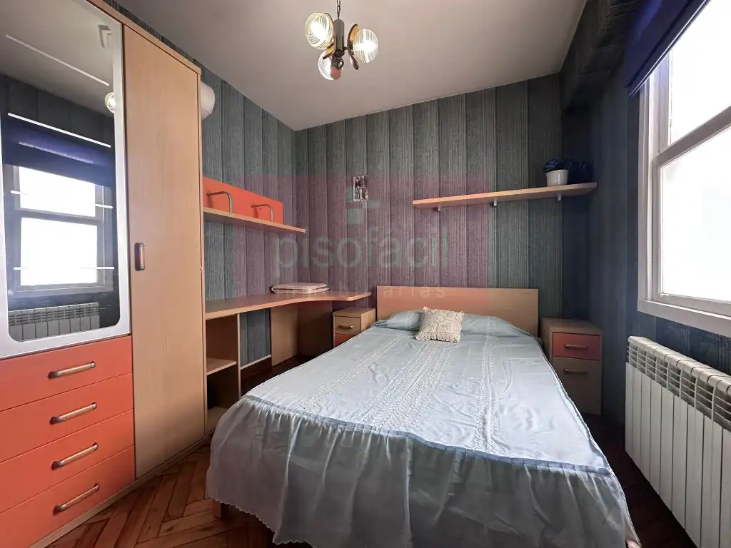 Bedroom of Flat for sale in Lugo