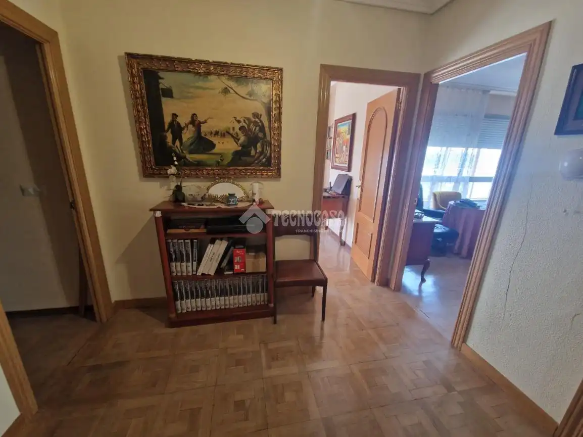 Piso en venta en Palencia con Calefacción, Parquet y Terraza