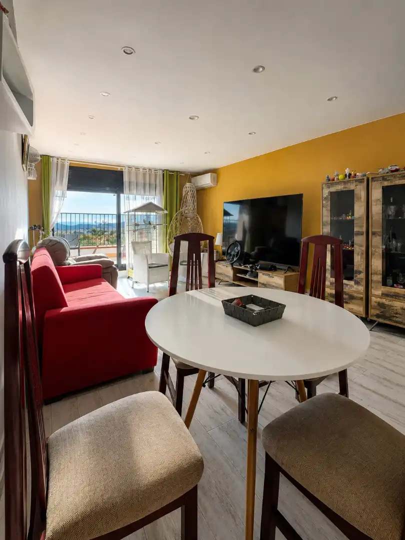 Living room of Flat for sale in El Prat de Llobregat  with Air Conditioner, Heating and Terrace