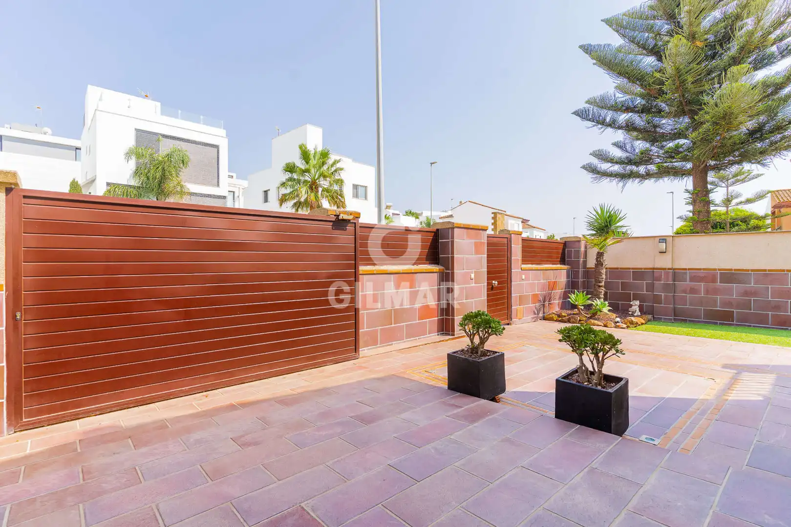 Terrassa de Casa adosada en venda en Zahara de los Atunes amb Calefacció, Jardí privat i Piscina