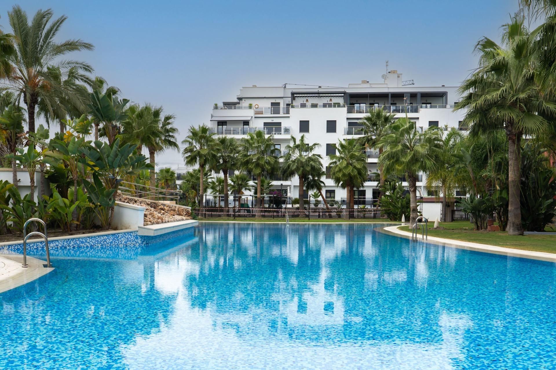 Piscina de Pis en venda en Motril amb Aire condicionat, Calefacció i Terrassa