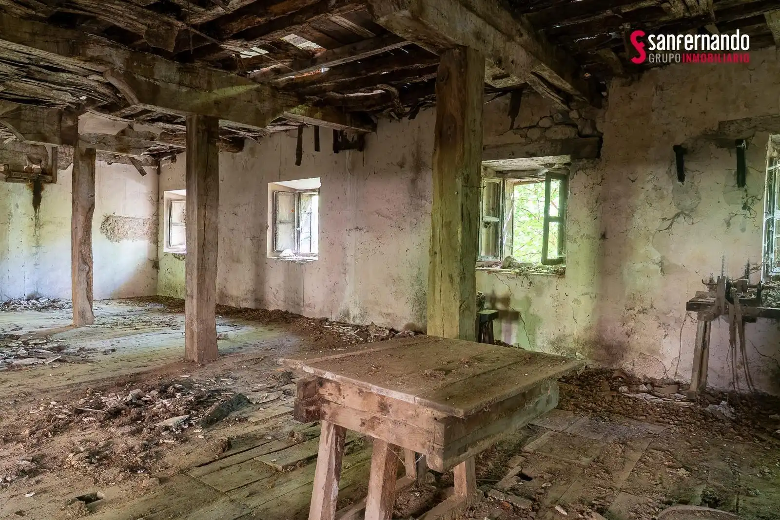 Menjador de Finca rústica en venda en Santiurde de Reinosa amb Jardí privat