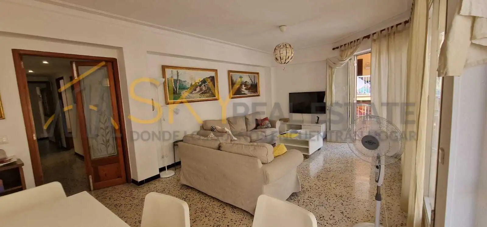Sala d'estar de Pis en venda en  Palma de Mallorca amb Aire condicionat, Terrassa i Moblat