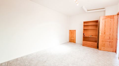 Foto 3 de Casa adosada en venta en Calle Ponce de León, 3, Baza, Granada