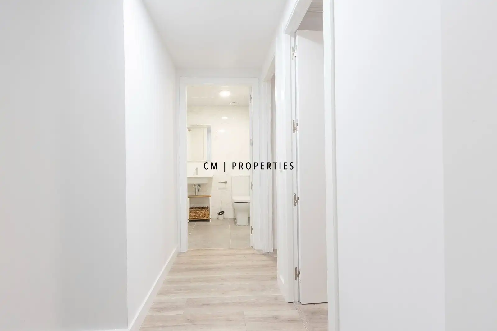 Flat for rent in Valencia  with Air Conditioner, Heating and Furnished