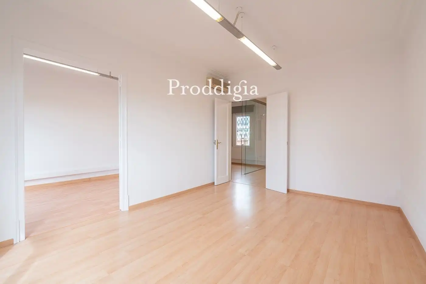 Office for rent in Barcelona  with Air Conditioner and Heating