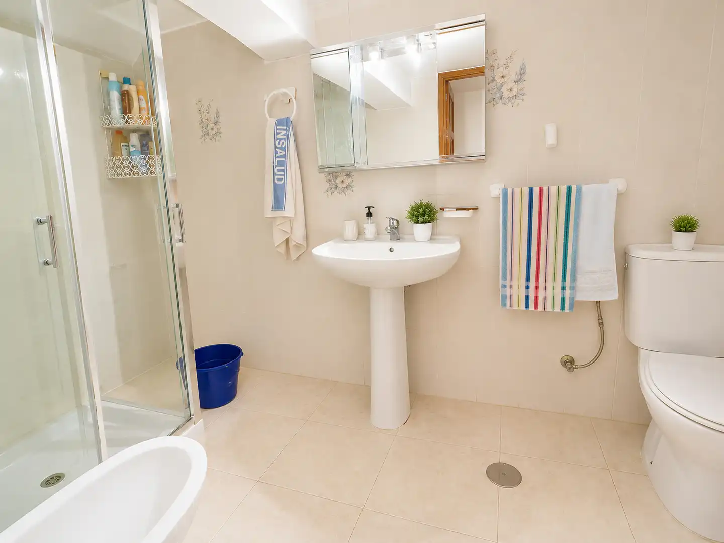 Badezimmer von Country house zum Verkauf in Valdeolivas mit Abstellraum, Möbliert und Balkon