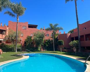 Jardí de Pis de lloguer en Marbella amb Aire condicionat, Calefacció i Terrassa