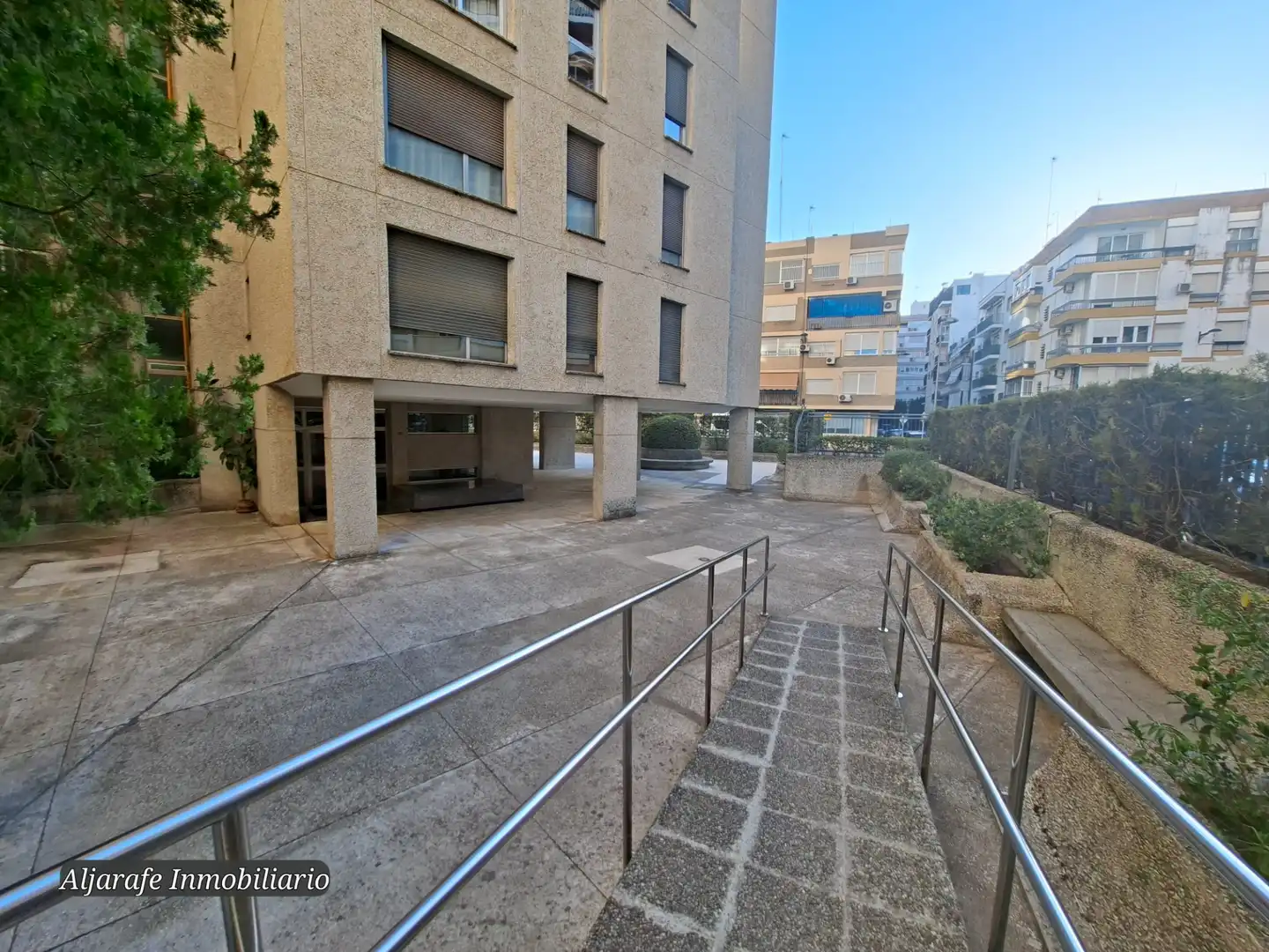 Parking of Flat for sale in Sevilla  with Air Conditioner, Heating and Private garden