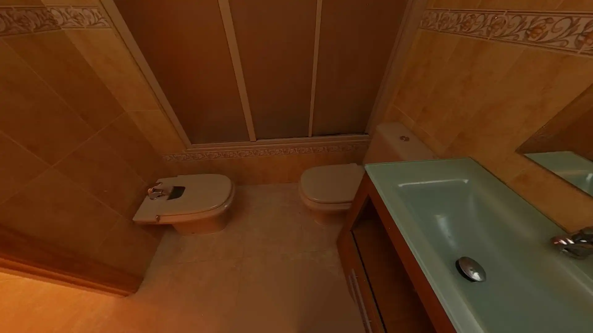 Bany de Apartament en venda en El Tiemblo  amb Calefacció i Balcó