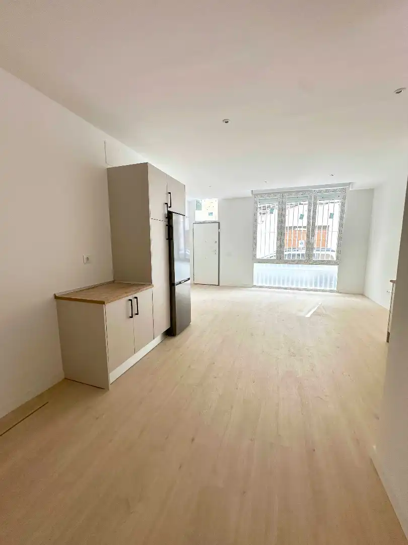 Küche von Loft zum Verkauf in Madrid mit Klimaanlage, Ofen und Waschmaschine
