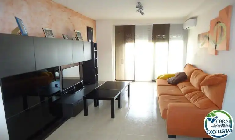 Wohnzimmer von Wohnungen zum Verkauf in Figueres mit Heizung