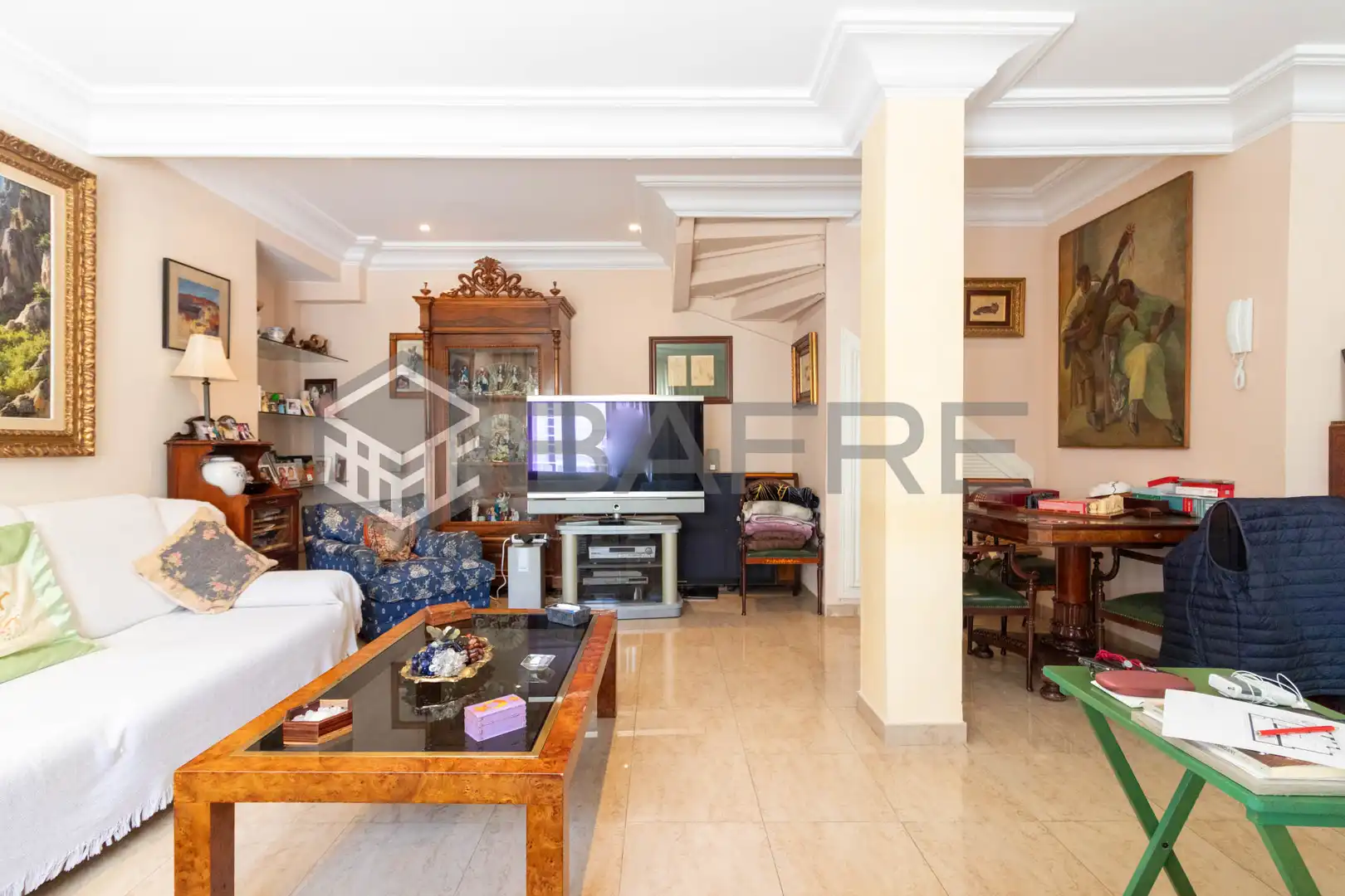 Sala d'estar de Casa o xalet en venda en Madrid amb Aire condicionat, Calefacció i Jardí privat