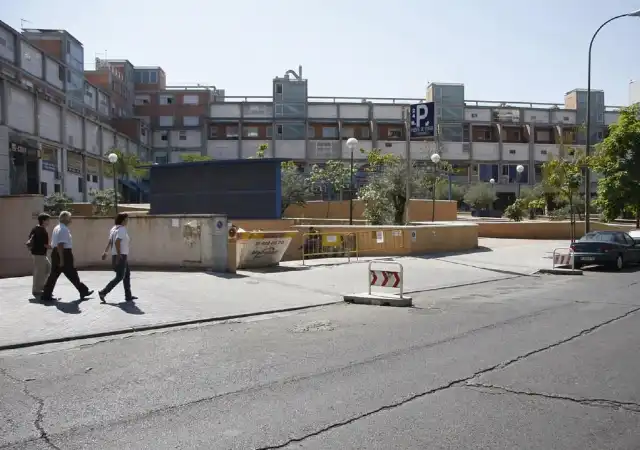 Exterior view of Garage for sale in Madrid