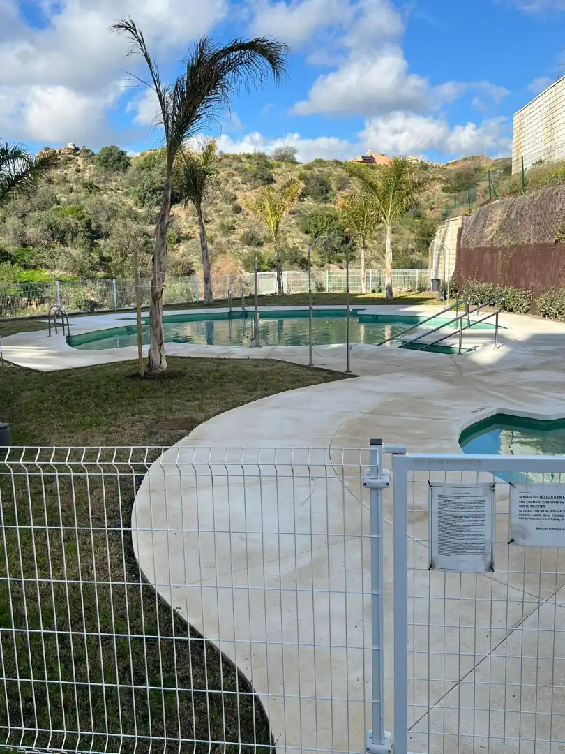 Piscina de Piso en venta en Rincón de la Victoria con Aire acondicionado, Terraza y Trastero