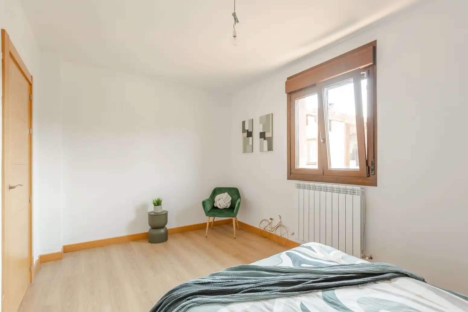 Dormitori de Casa o xalet en venda en Baztan amb Calefacció, Jardí privat i Parquet
