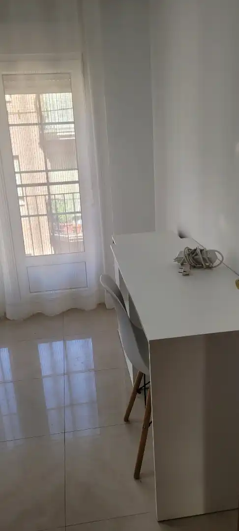 Habitación de Piso de alquiler en Cuenca con Calefacción, Parquet y Amueblado