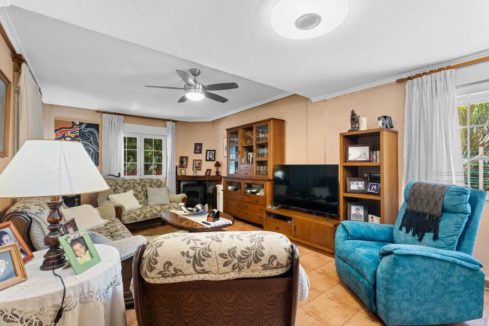 Sala d'estar de Casa o xalet en venda en Elche / Elx amb Aire condicionat, Jardí privat i Terrassa