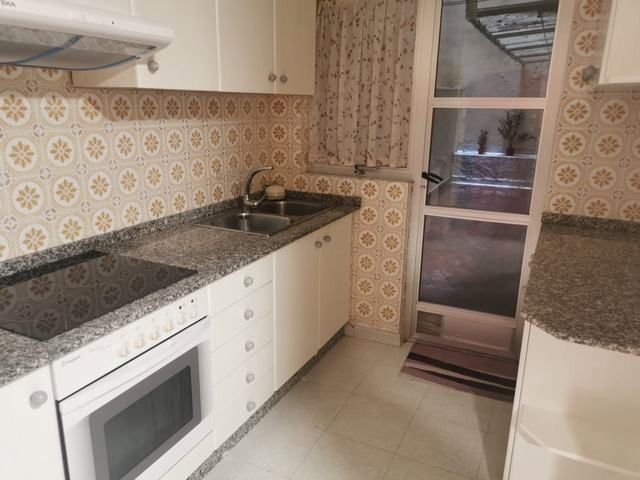 Kitchen of Flat to rent in Santiago de Compostela   with Heating and Furnished