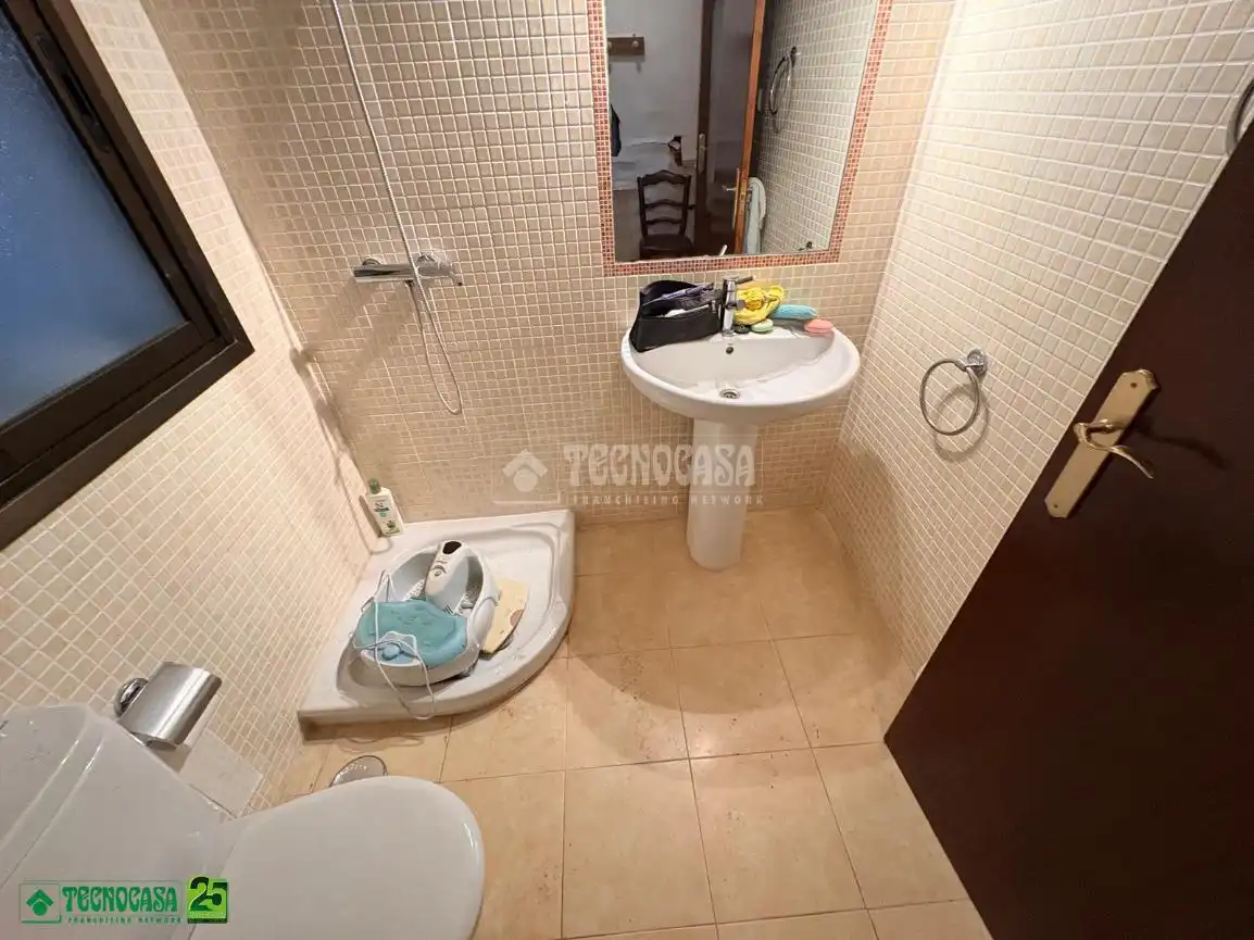 Baño de Casa adosada en venta en Miguelturra con Aire acondicionado